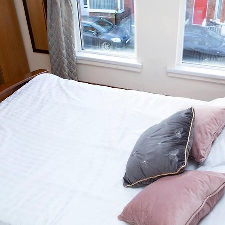 Cheerful 2 Bedroom House In The Heart Of Μπέλφαστ Εξωτερικό φωτογραφία