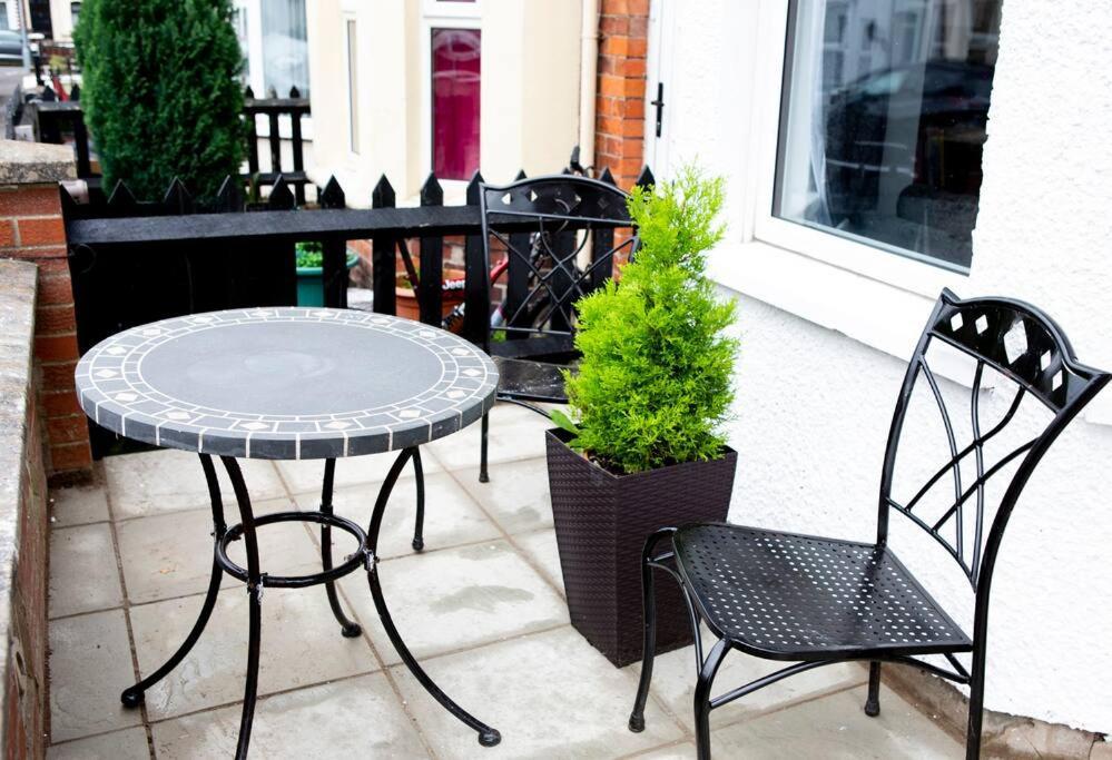 Cheerful 2 Bedroom House In The Heart Of Μπέλφαστ Εξωτερικό φωτογραφία